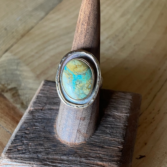 Royston Ribbon Turquoise Ring - Picture 3 of 5